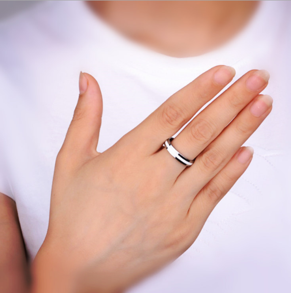 Titanium Stainless Steel Rings For Women Polishing Cool Black Fashion Jewelry Wholesale NO.R176 DromedarShop.com Online Boutique