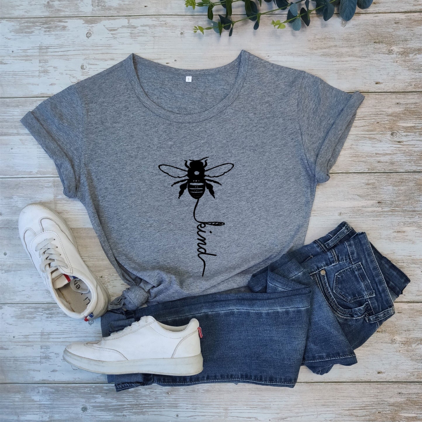 Bee Kind Women Tee DromedarShop.com Online Boutique