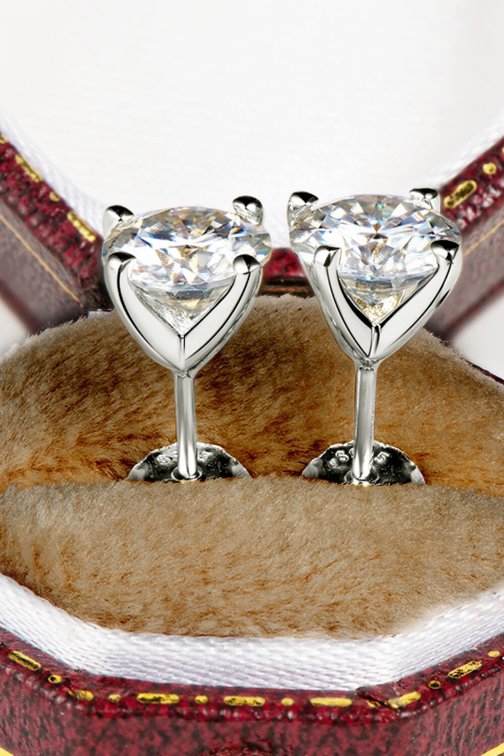 925 Sterling Silver 1 Carat Moissanite 4-Prong Stud Earrings - DromedarShop.com Online Boutique
