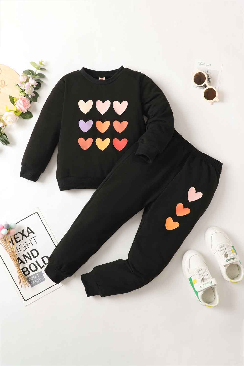 Kids Heart Graphic Sweatshirt and Joggers Set - DromedarShop.com Online Boutique