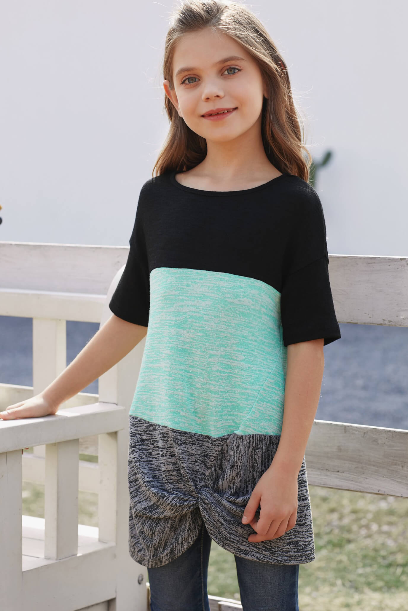 Girls Color Block Twisted Tunic Tee - DromedarShop.com Online Boutique