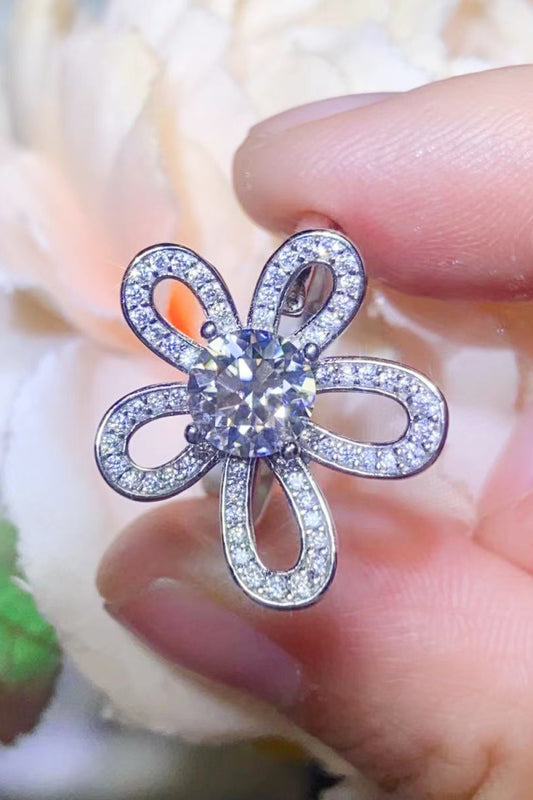 1 Carat Moissanite Flower-Shape Open Ring - DromedarShop.com Online Boutique