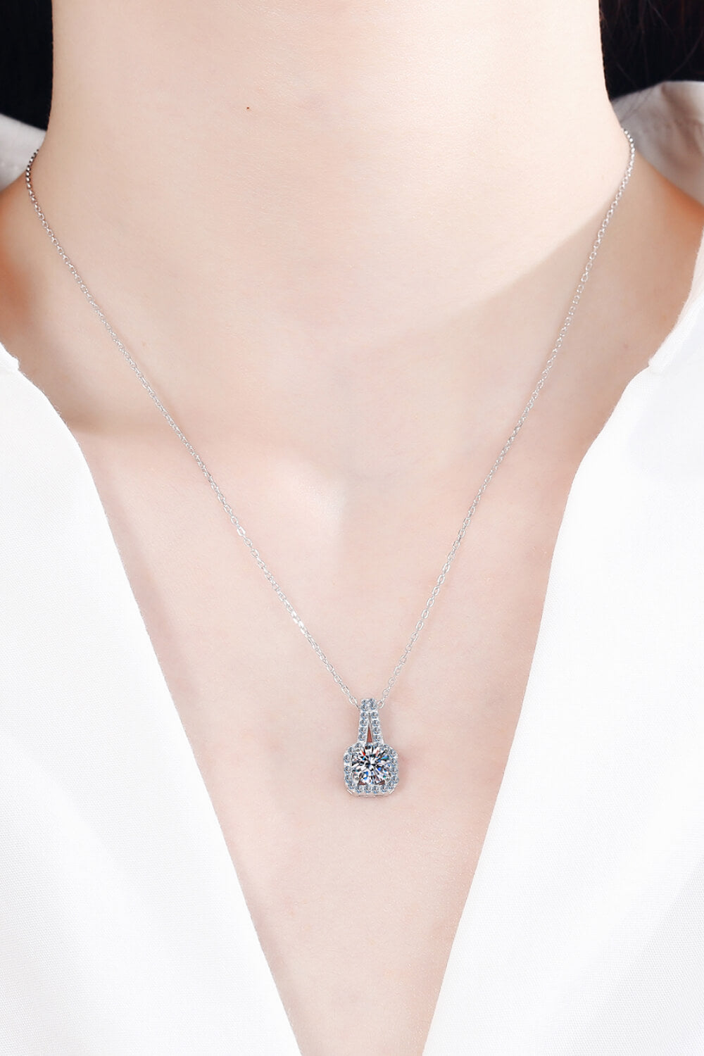Look Amazing 2 Carat Moissanite Pendant Necklace - DromedarShop.com Online Boutique