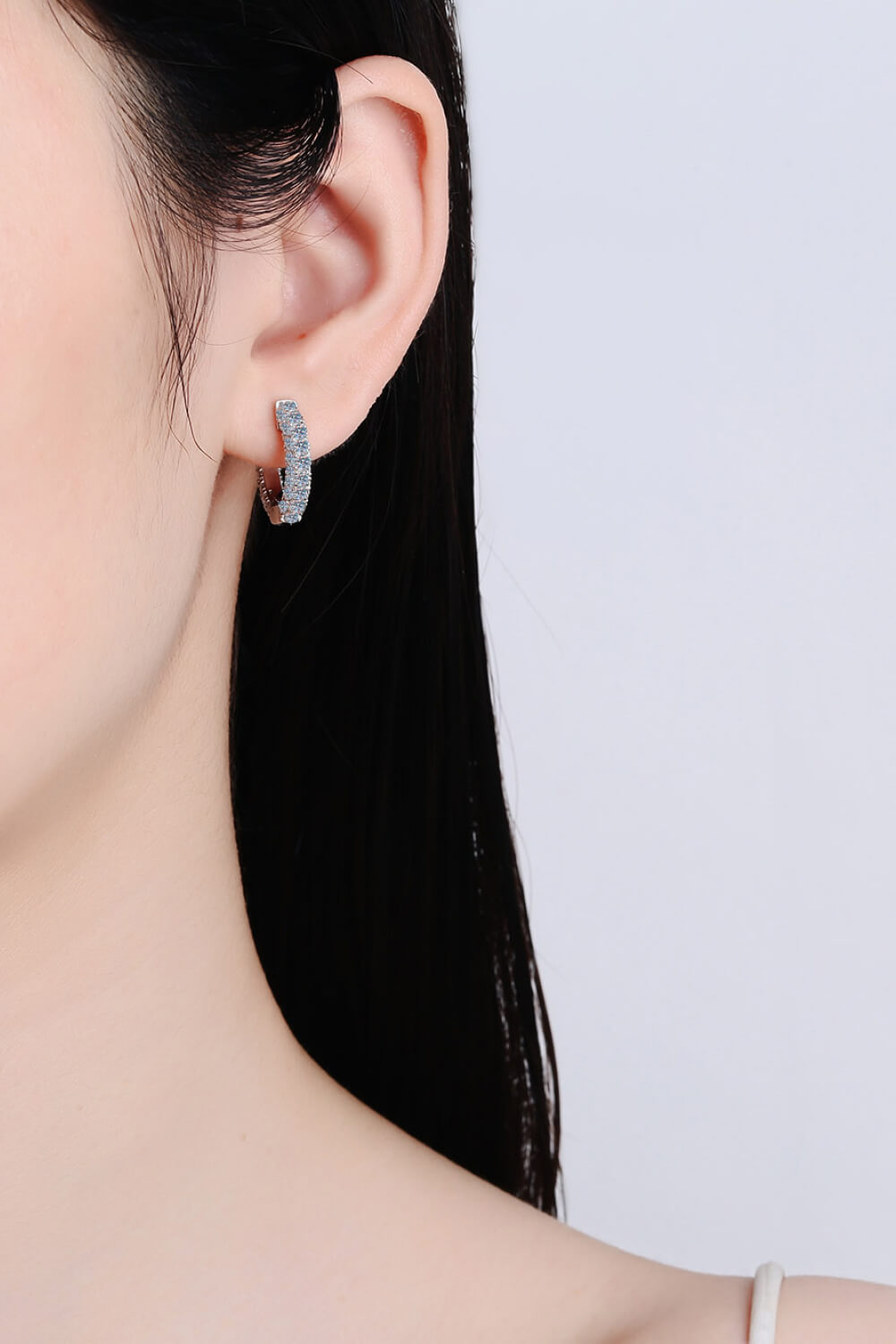 925 Sterling Silver Moissanite Huggie Earrings - DromedarShop.com Online Boutique