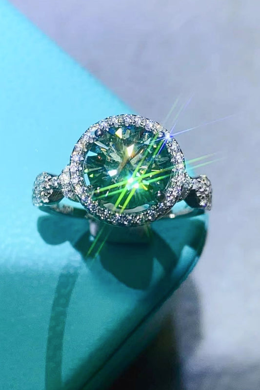 2 Carat Moissanite Emerald Green Ring - DromedarShop.com Online Boutique