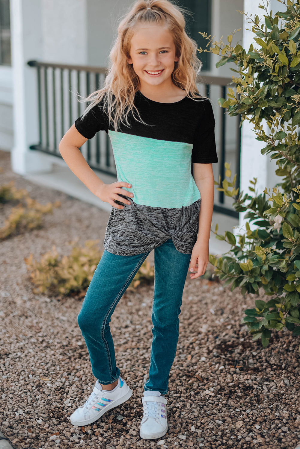 Girls Color Block Twisted Tunic Tee - DromedarShop.com Online Boutique