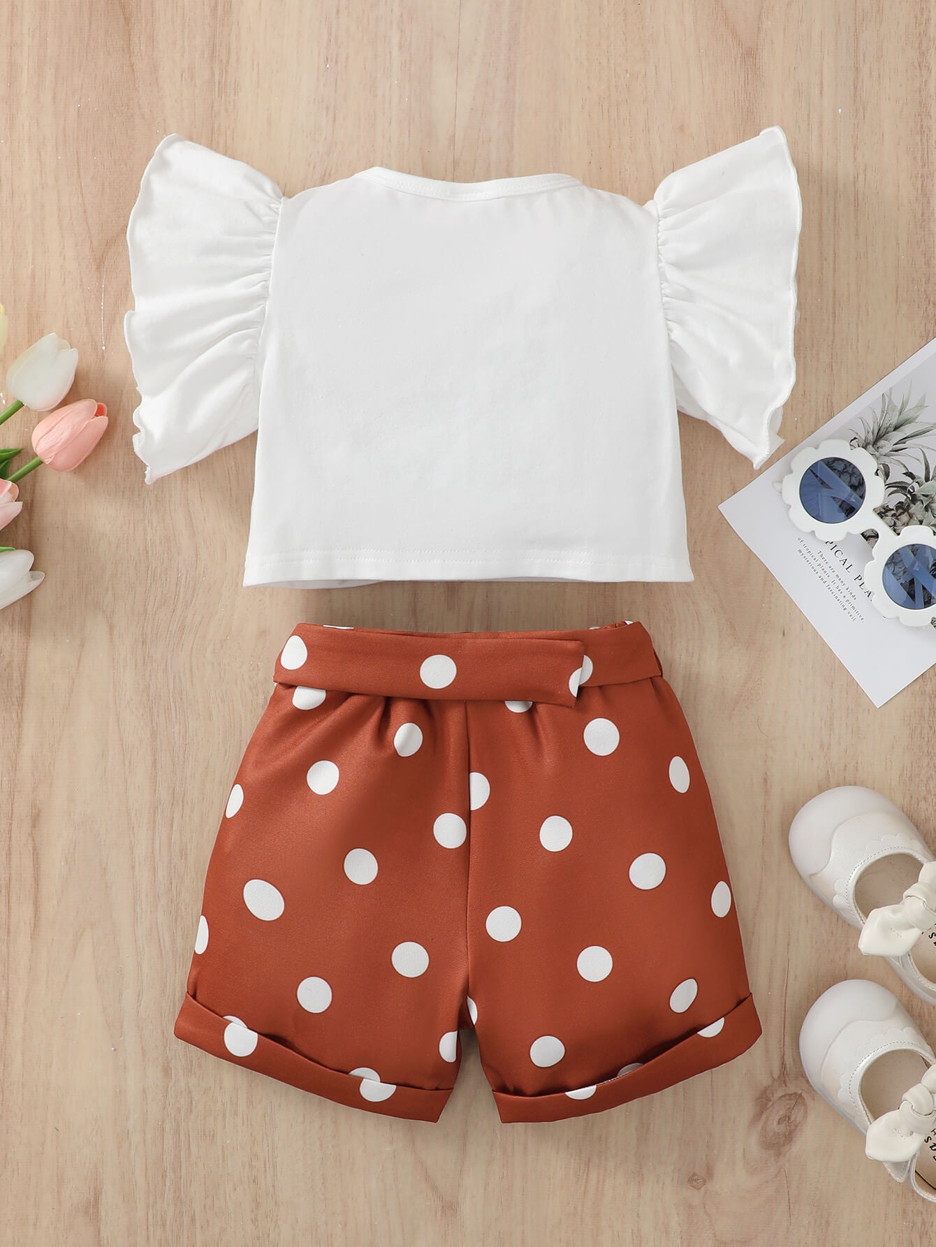 Girls Graphic Butterfly Sleeve Top and Polka Dot Shorts Set - DromedarShop.com Online Boutique