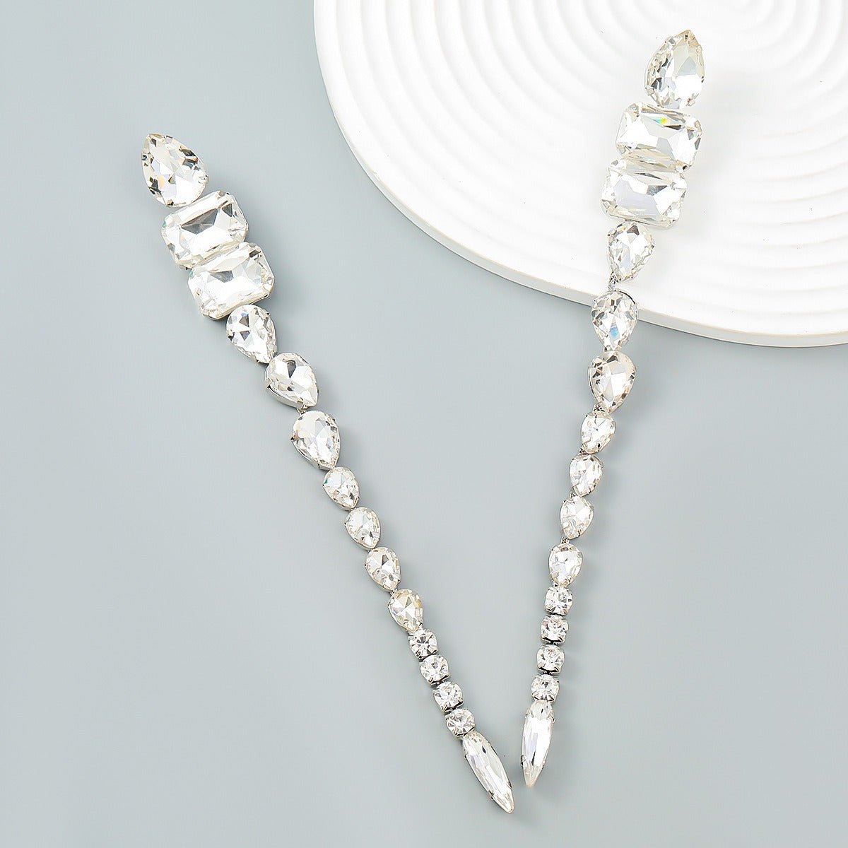 Super Flash Claw Chain Alloy Glass Diamond Long Exaggerated Earrings - DromedarShop.com Online Boutique