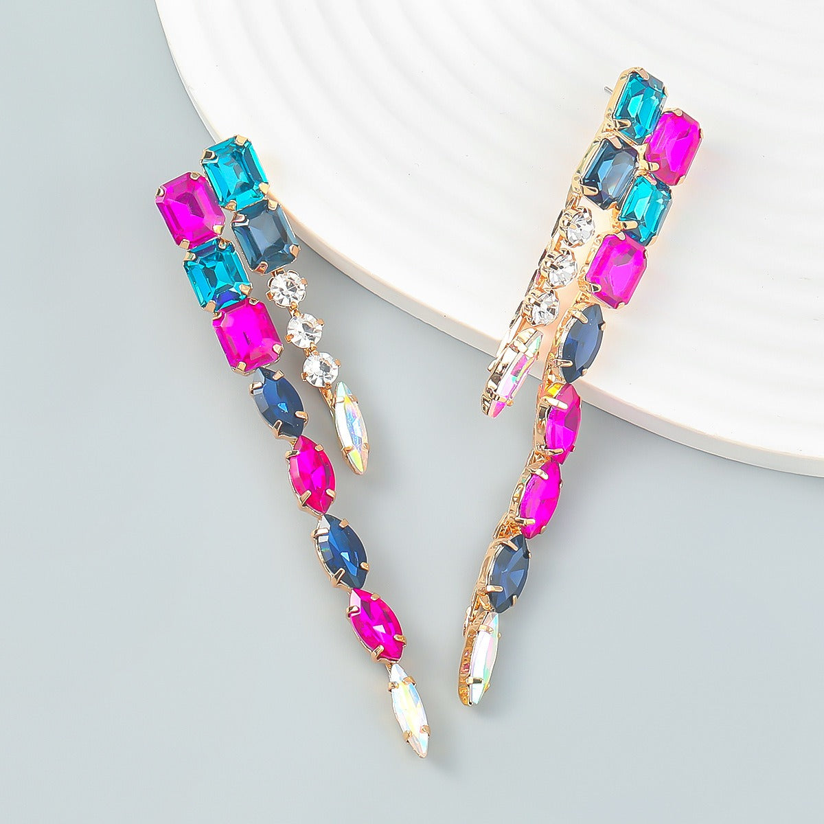 Fashion Color Diamond Series Alloy Inlaid Diamond Geometric Long Earrings - DromedarShop.com Online Boutique
