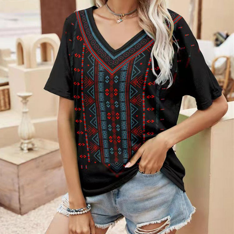 Women's Ethnic Print Short-Sleeved T-Shirt - DromedarShop.com Online Boutique