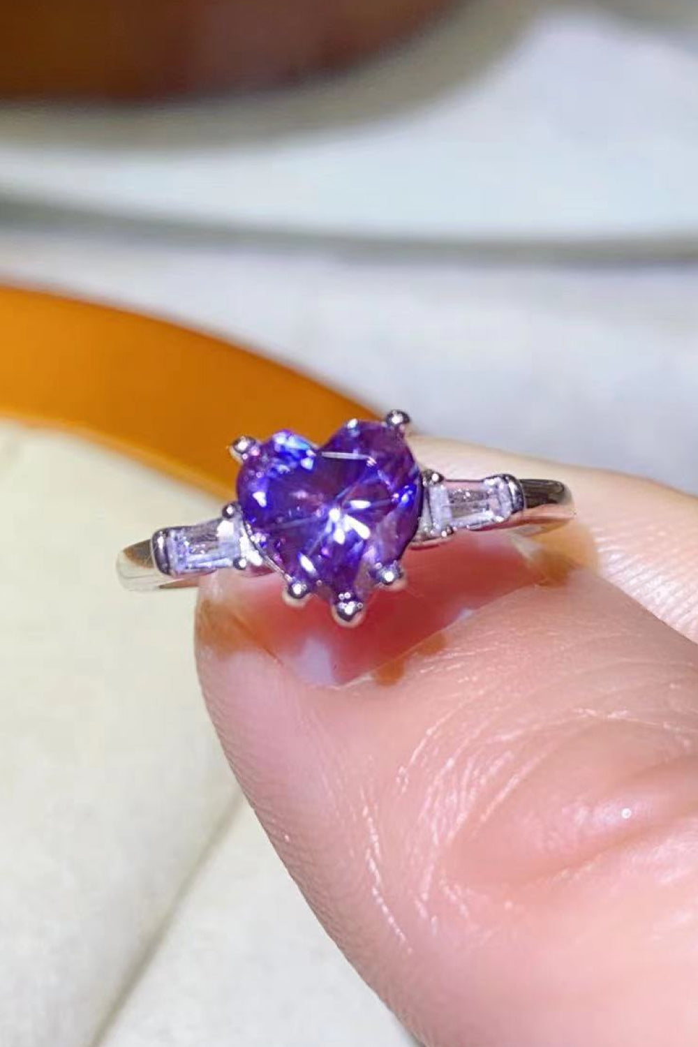 1 Carat Moissanite Heart-Shaped Platinum-Plated Ring in Purple - DromedarShop.com Online Boutique