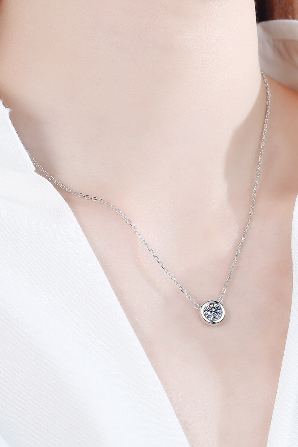 Moissanite Round Pendant Chain Necklace - DromedarShop.com Online Boutique