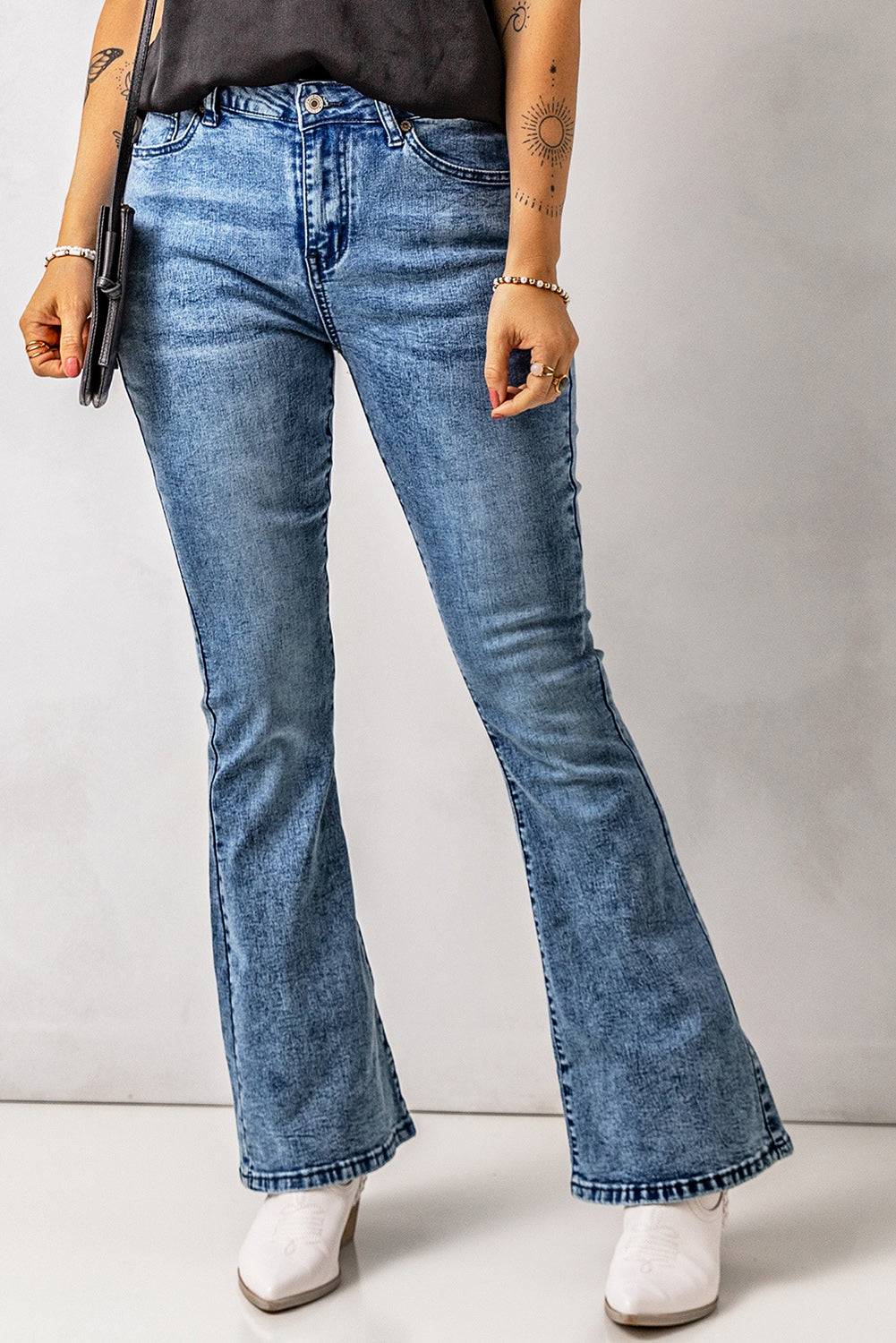 Vintage Wash Flare Jeans with Pockets - DromedarShop.com Online Boutique