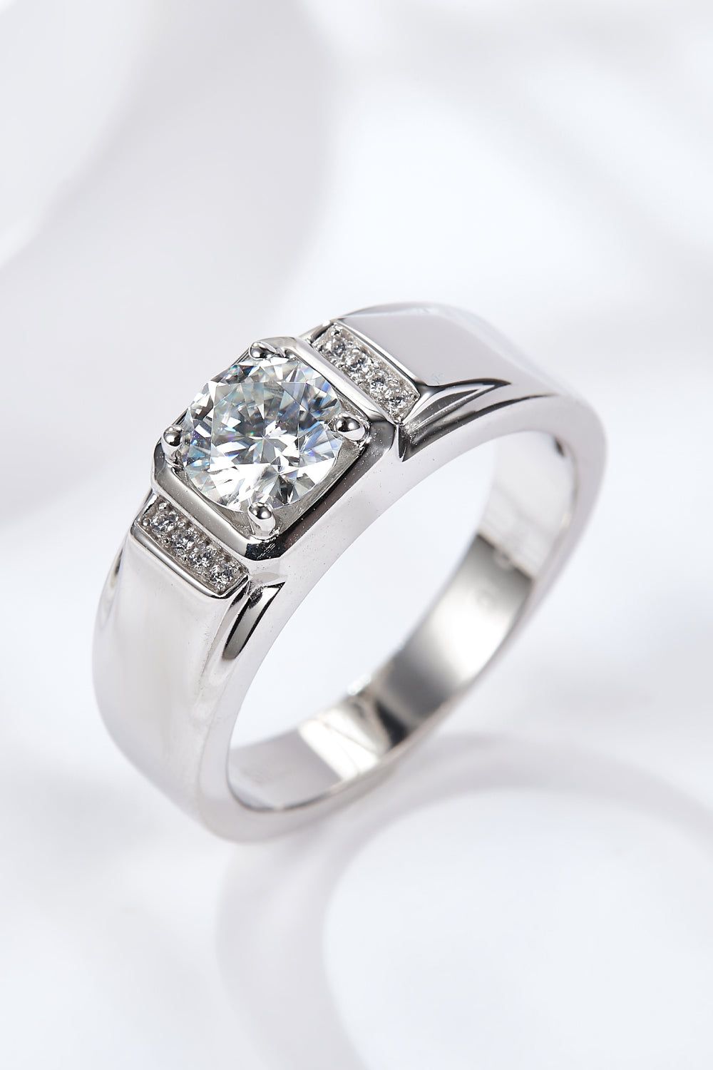 From The Heart 1 Carat Moissanite Ring - DromedarShop.com Online Boutique