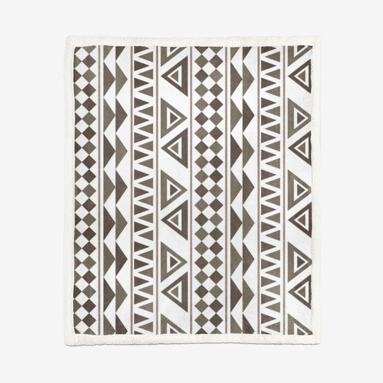 Aztec-pattern Double-Sided Super Soft Plush Blanket DromedarShop.com Online Boutique