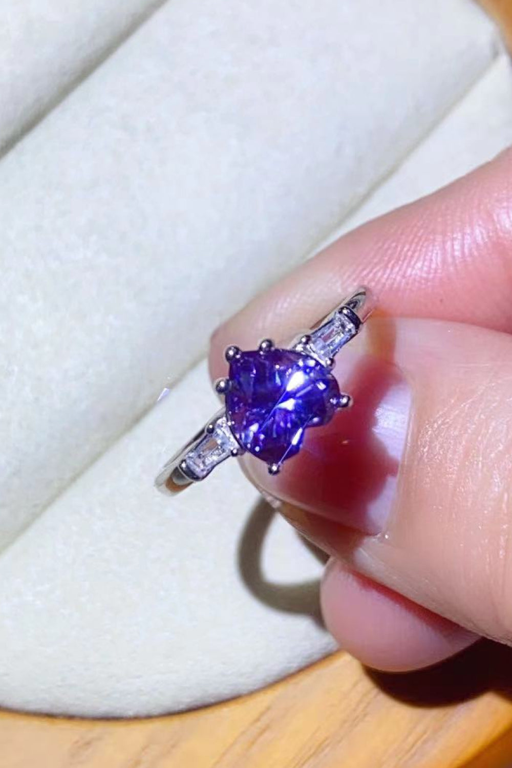 1 Carat Moissanite Heart-Shaped Platinum-Plated Ring in Purple - DromedarShop.com Online Boutique